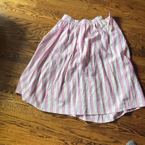 Pink candy stripe skirt - Picture 2 of 4